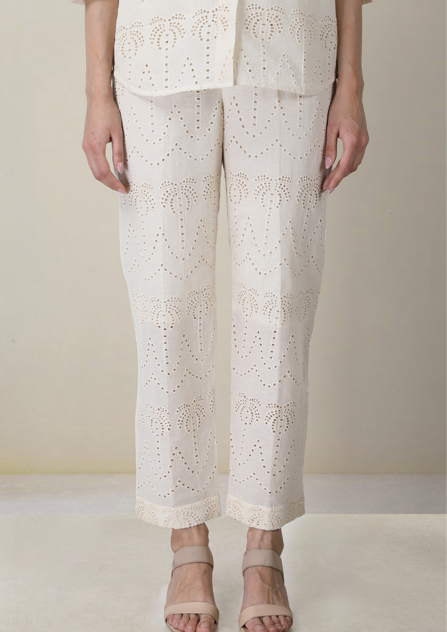 White Palm Tree Cutwork Coord Set.