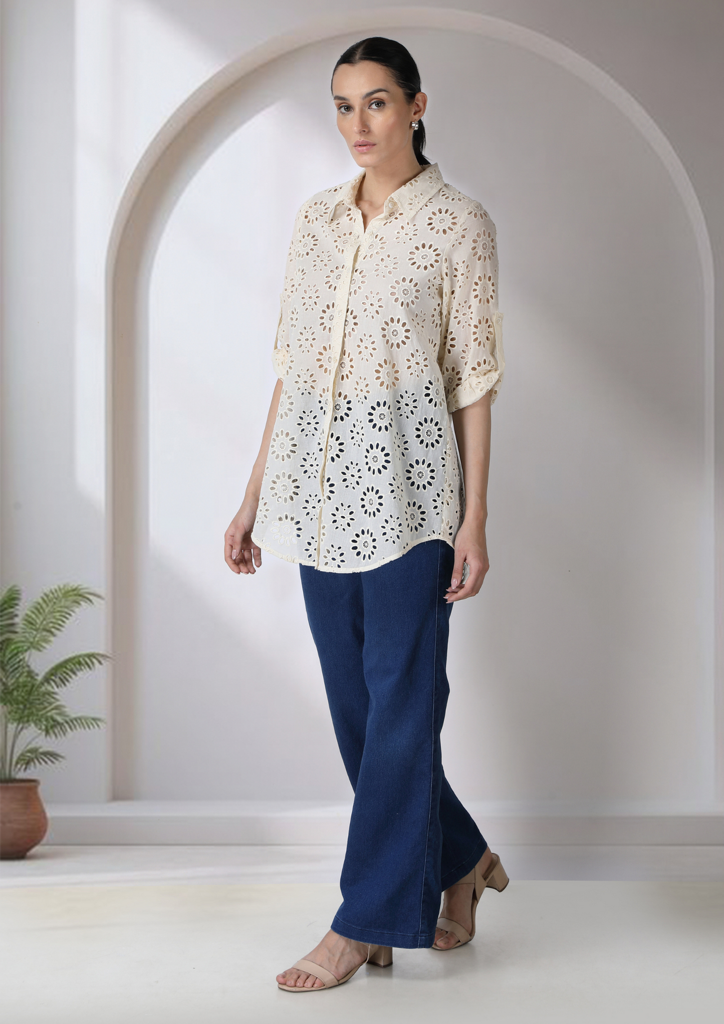 Timeless Essential Collar Shirt With Buttoned