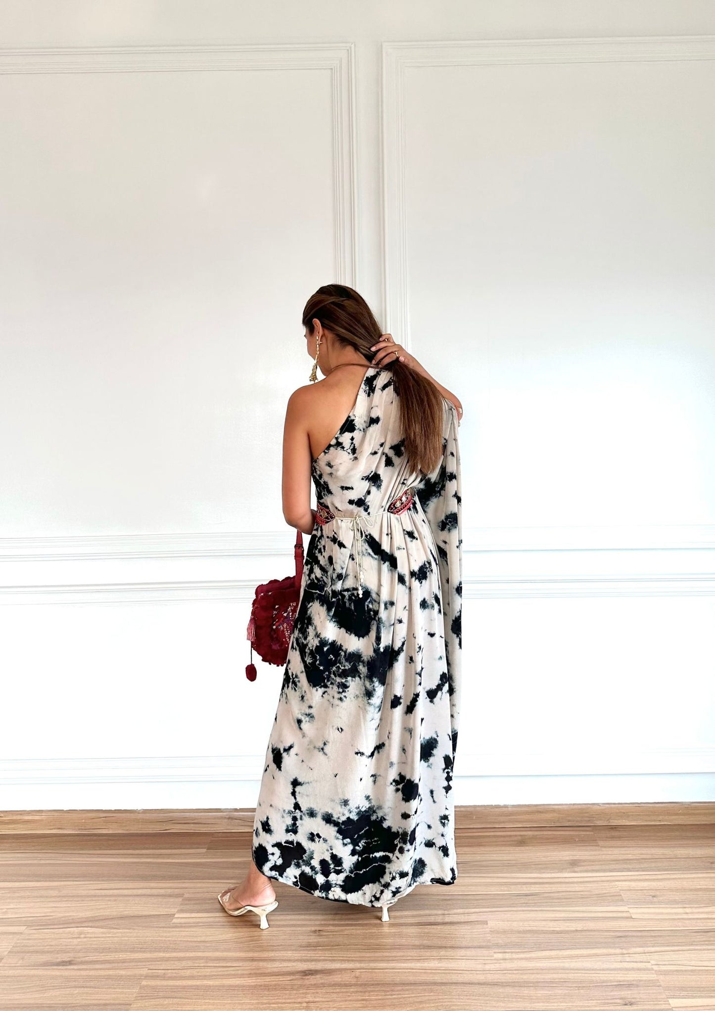 ONE SHOULDER DRAPE DRESS