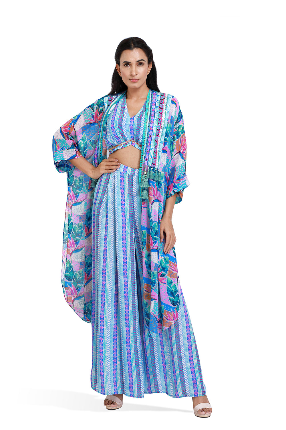 Tivra Fluid Cape Set