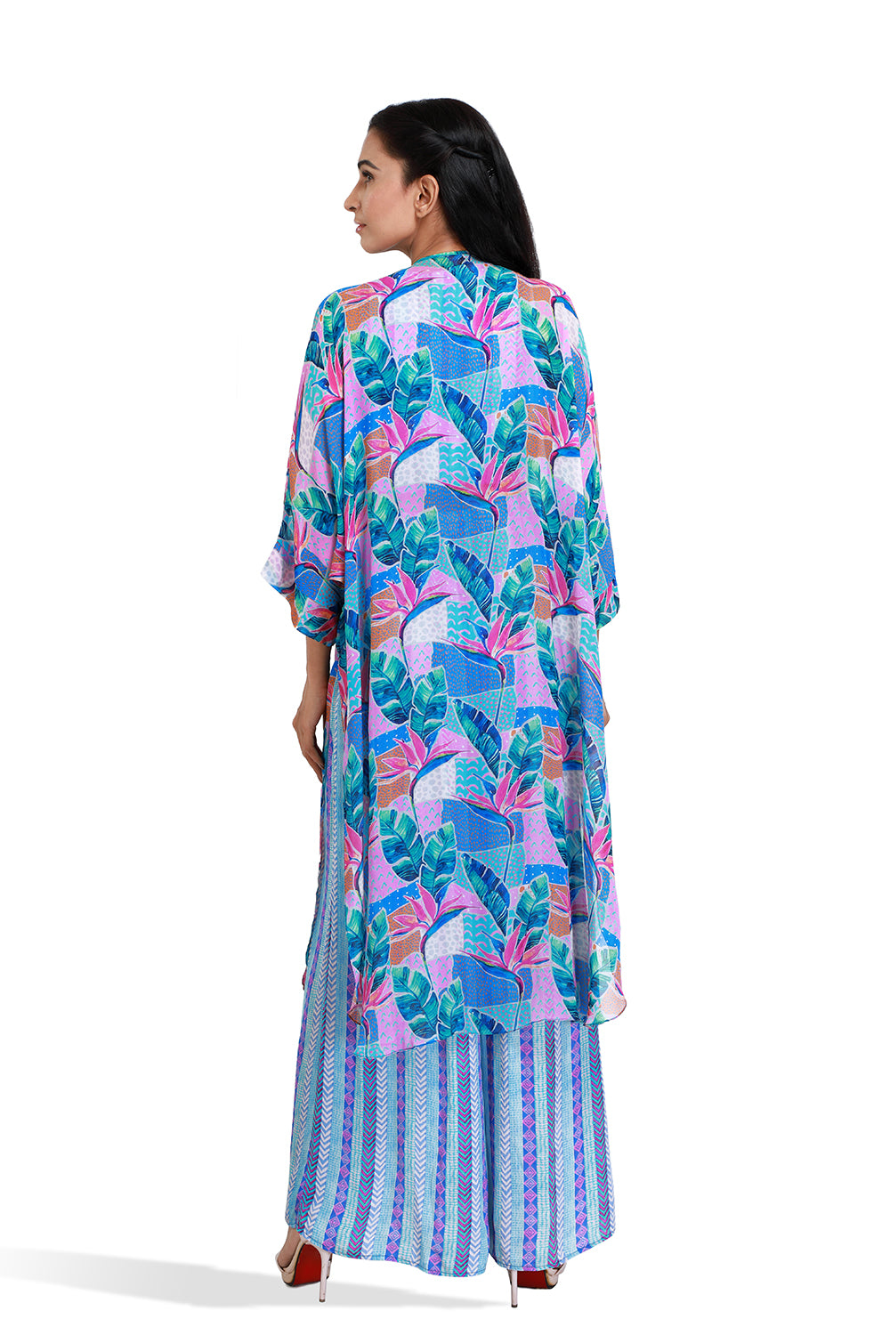 Tivra Fluid Cape Set