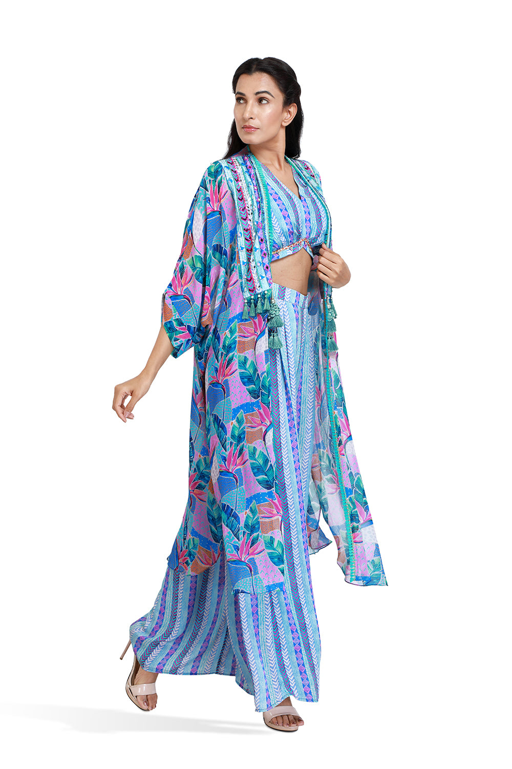 Tivra Fluid Cape Set