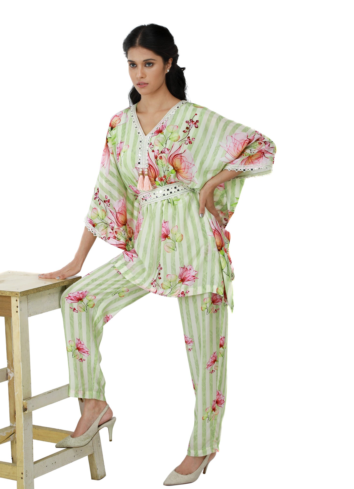 Green and white kaftan co-ord set - Set of 2