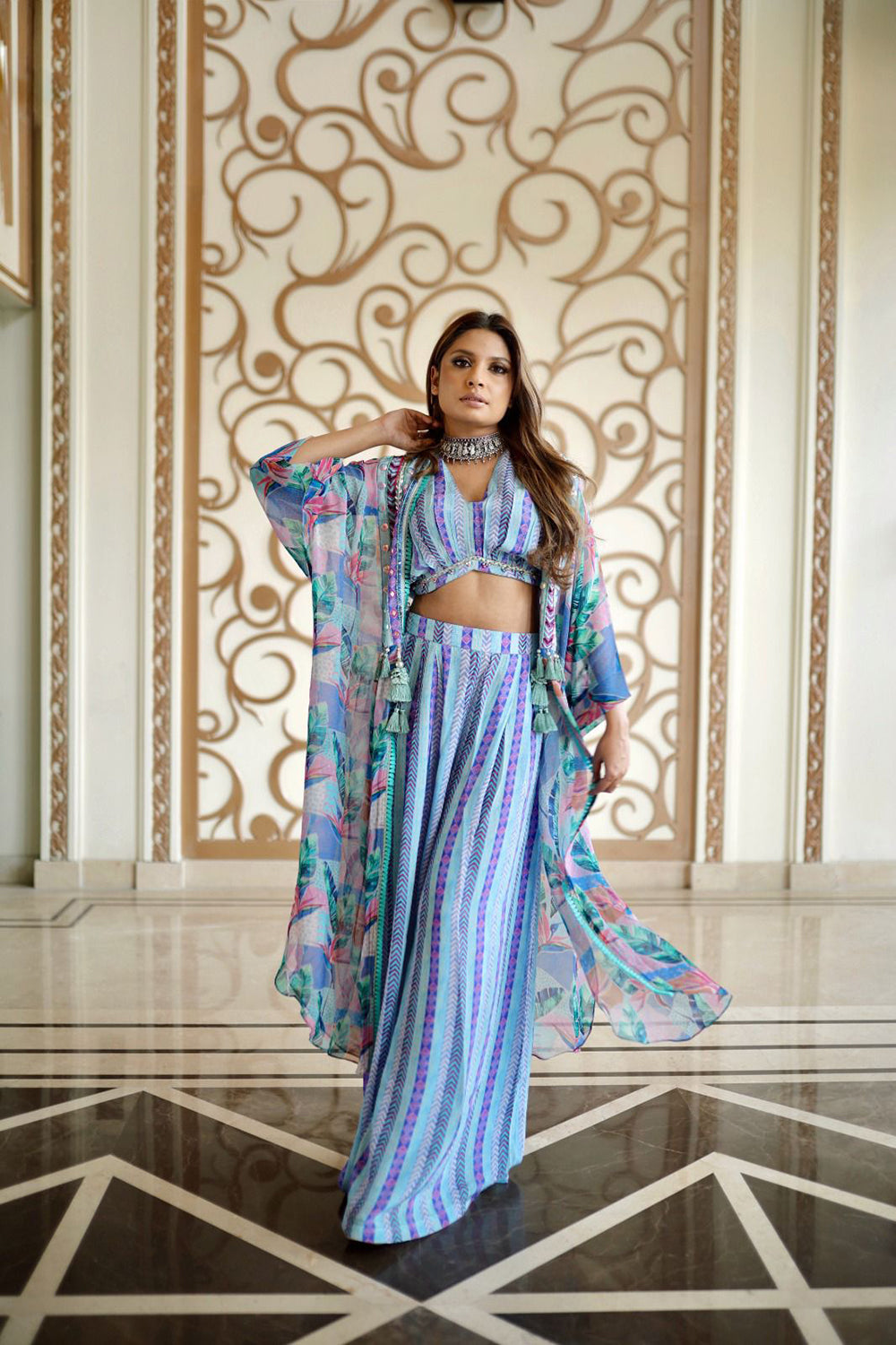 Tivra Fluid Cape Set