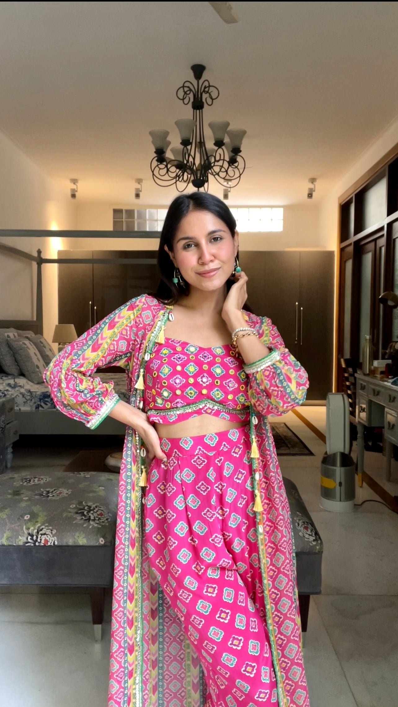 Vayra Printed Cape Set with Crop Top and Pants